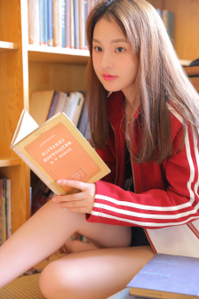 学长舌尖伸入湿嫩蜜汁H